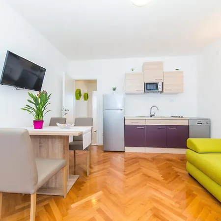Apartament With Wifi - 16033 Split